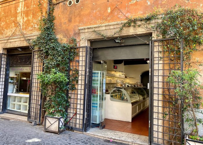 gelateria del teatro, rom