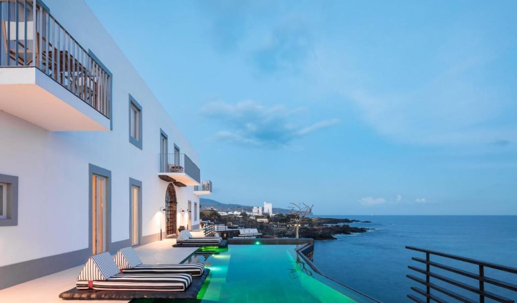 White Exclusive Suites & Villas, Azoren